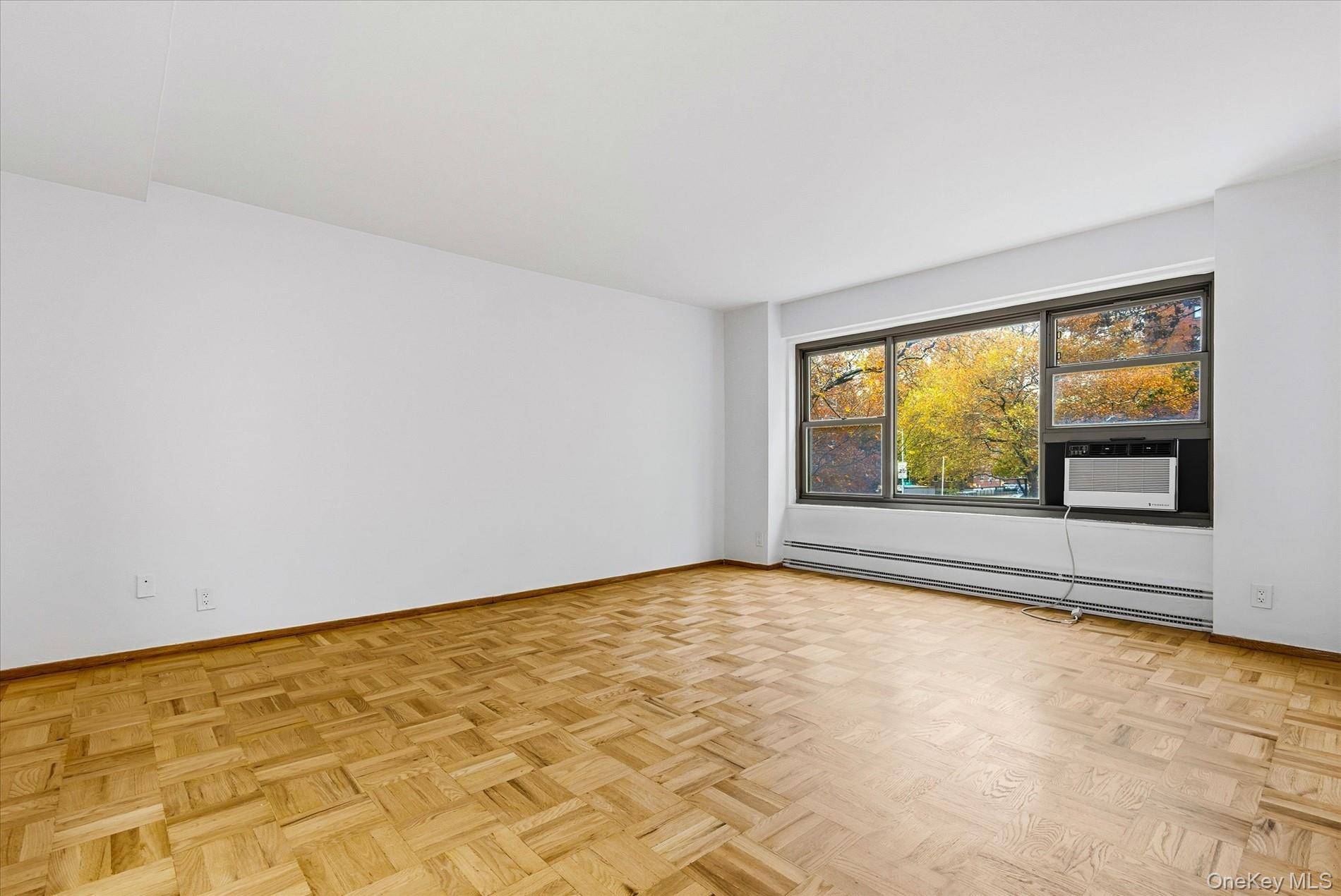 Astoria, NY 11106,21-85 34th AVE #2D