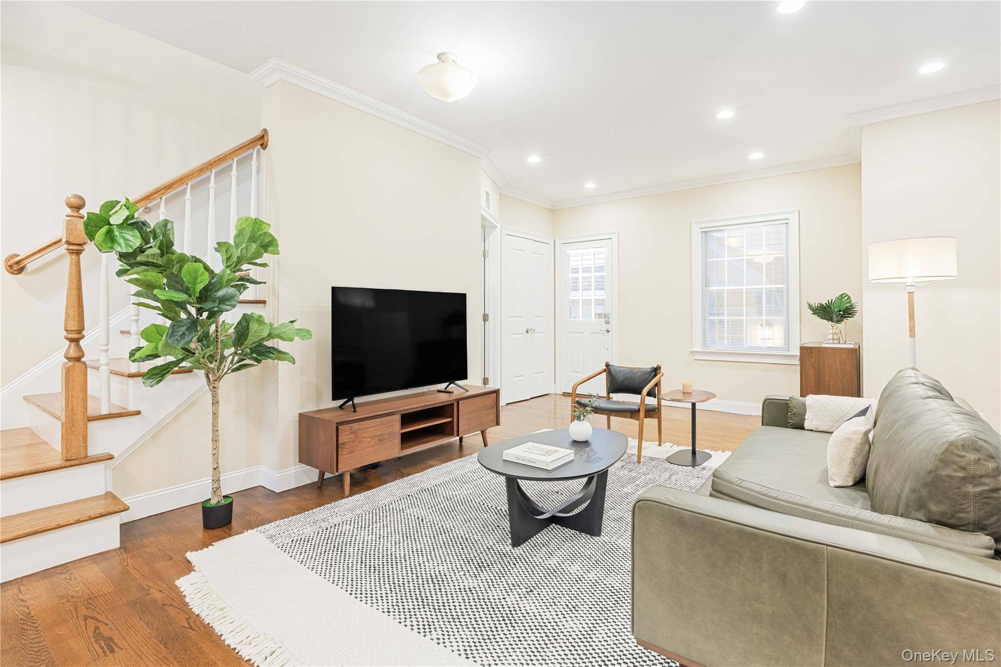 Rye, NY 10580,420 Midland