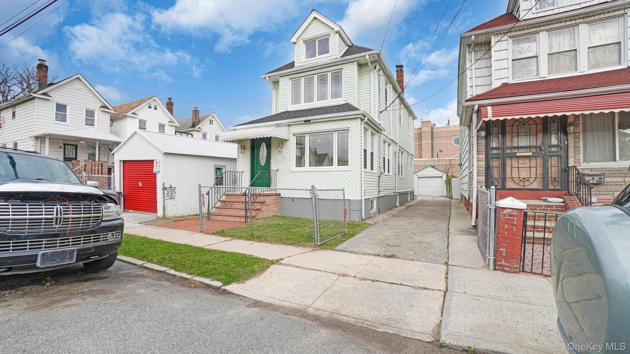 Jamaica, NY 11436,11611 148th ST