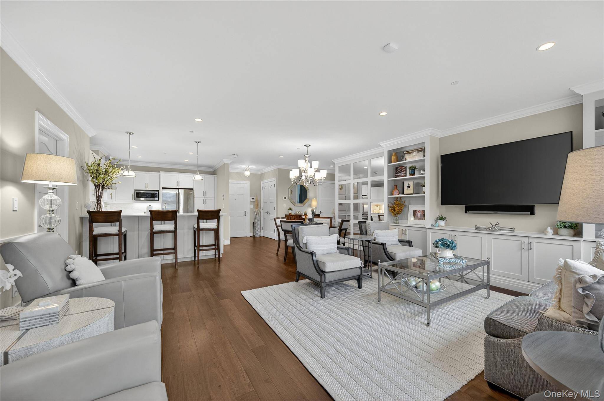 Garden City, NY 11530,301 Franklin AVE #114