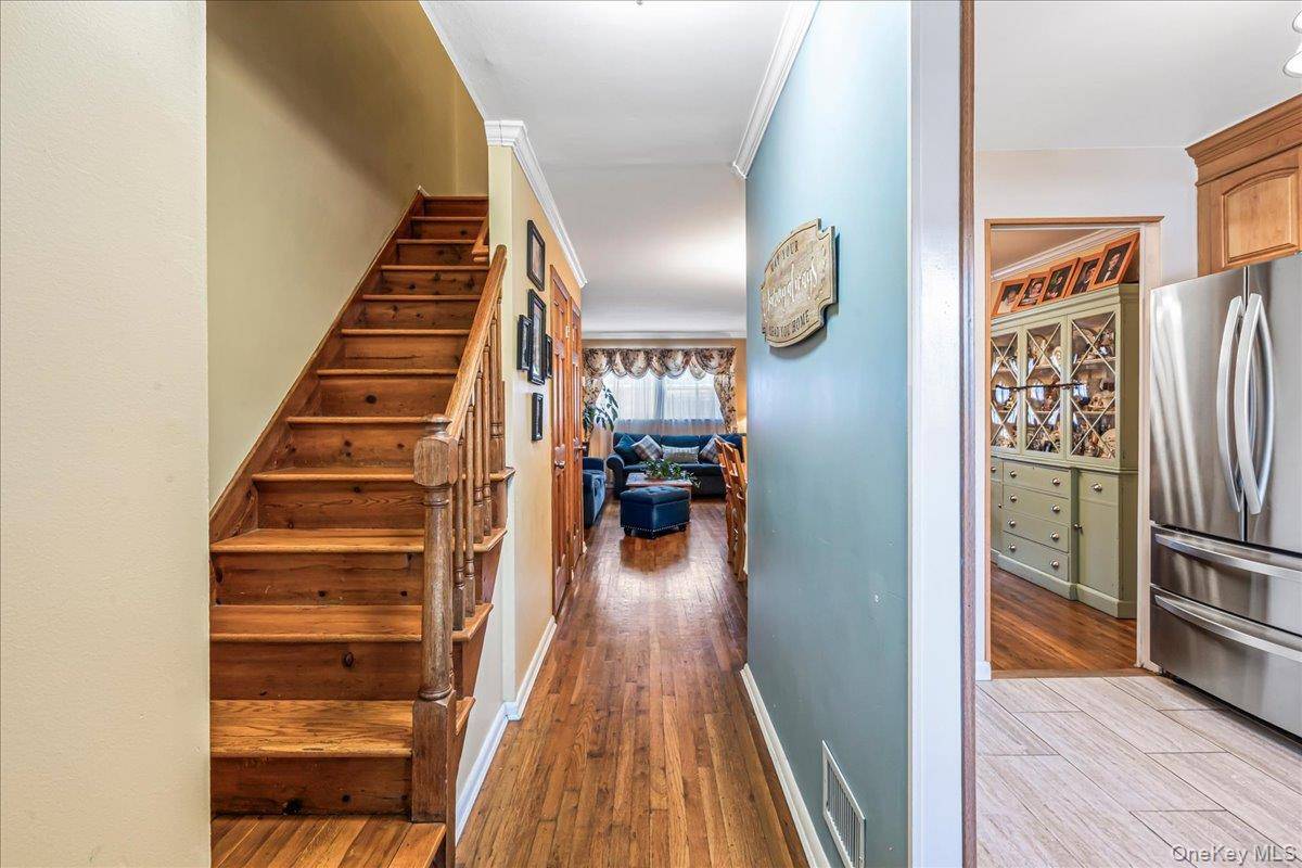 Bayside, NY 11361,4709 210th ST