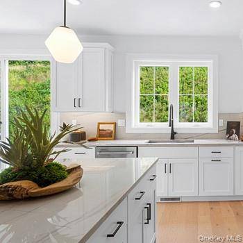 Fishkill, NY 12524,5106 Teaberry LN #33