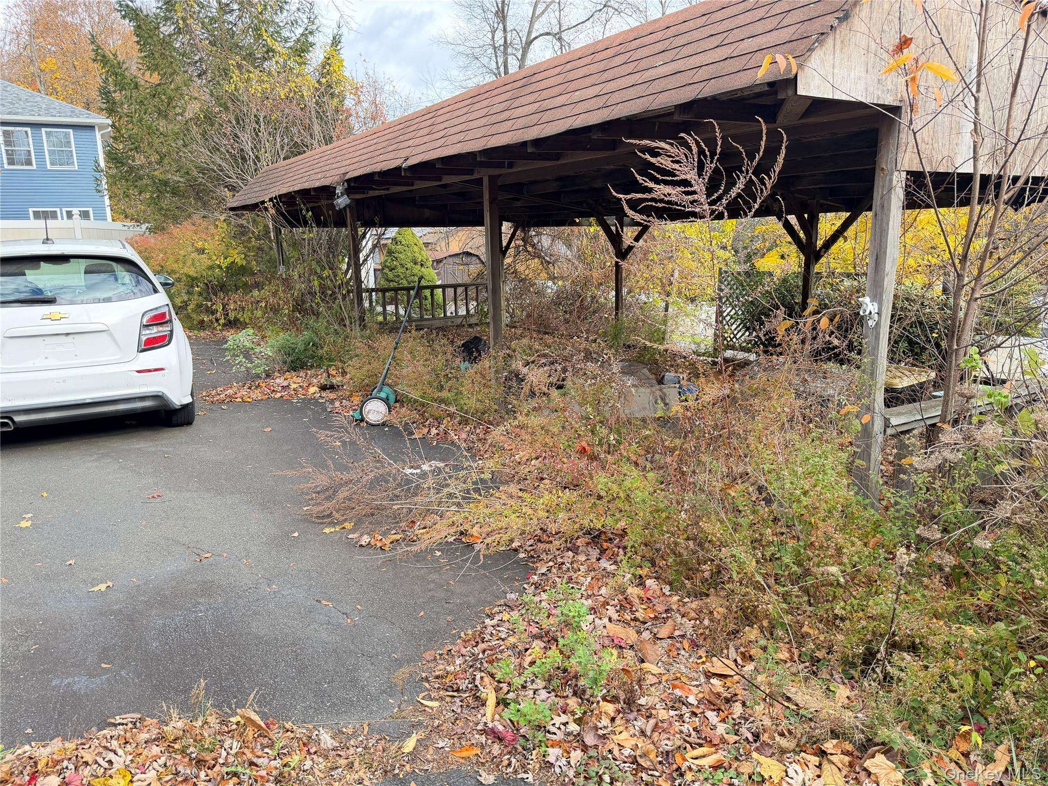 West Nyack, NY 10994,16 Maple AVE