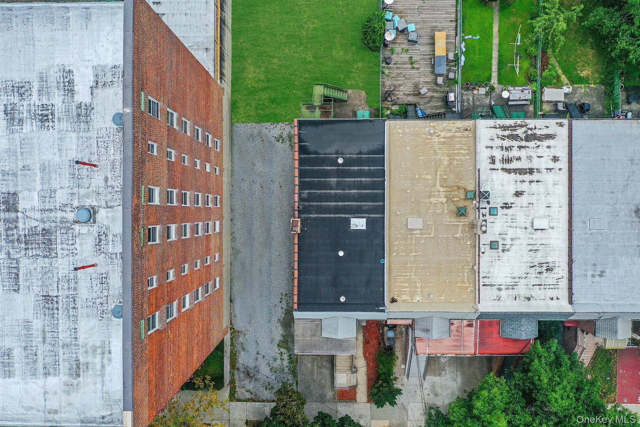 Rego Park, NY 11374,66-11 Burns ST