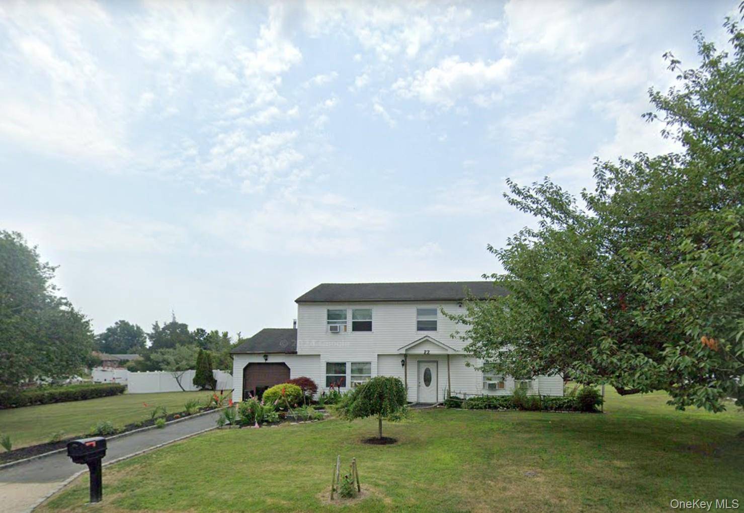 Medford, NY 11763,22 Forte AVE