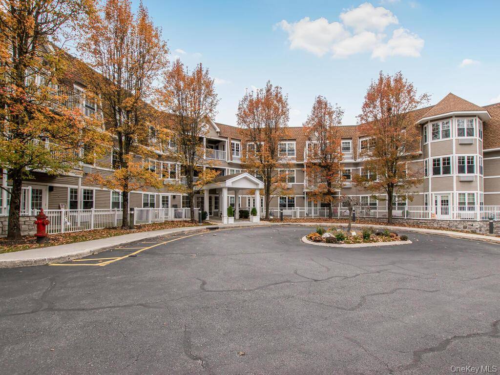 Mount Kisco, NY 10549,314 Sutton DR #314