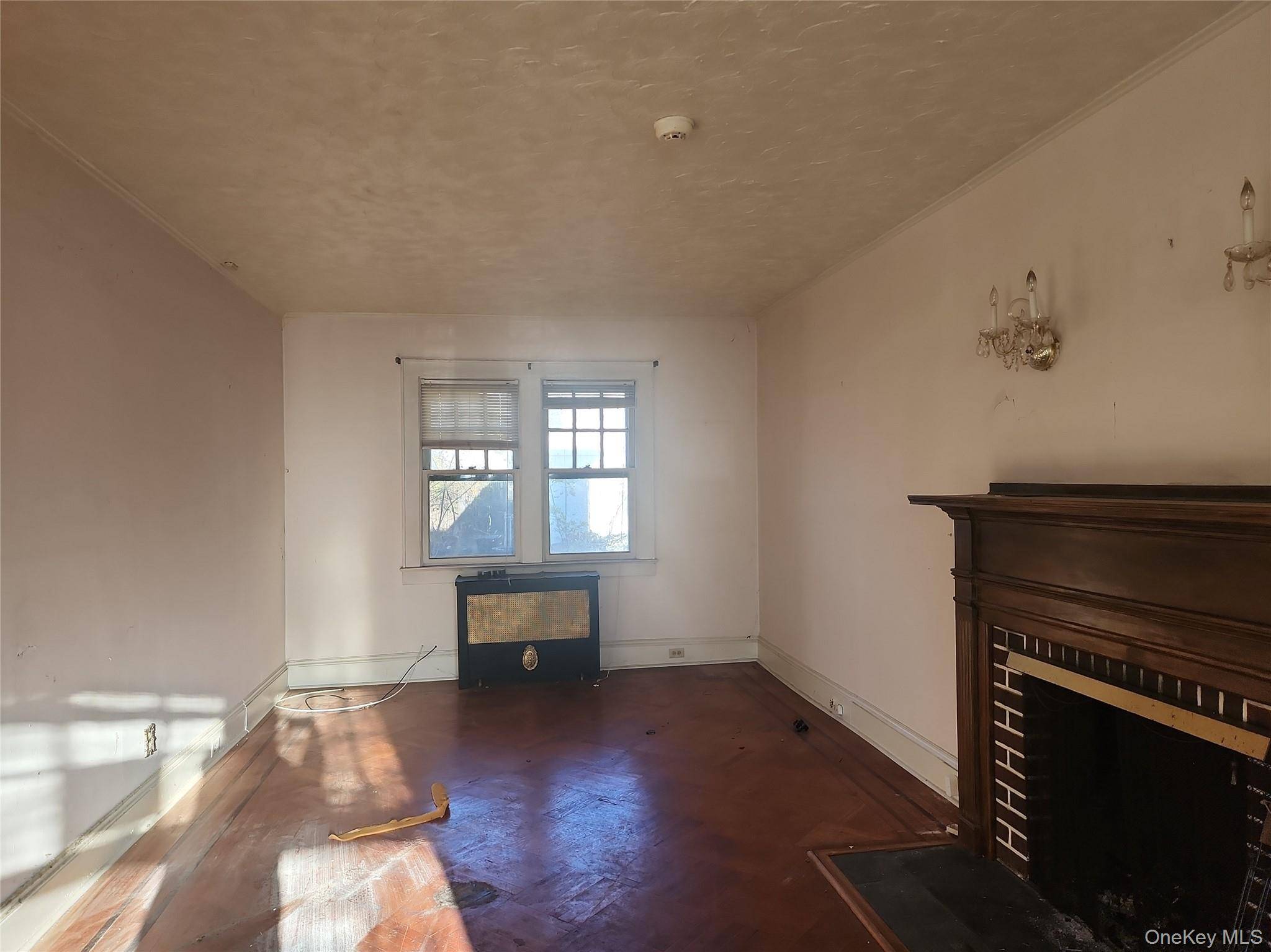 Hempstead, NY 11550,39 Hilbert ST