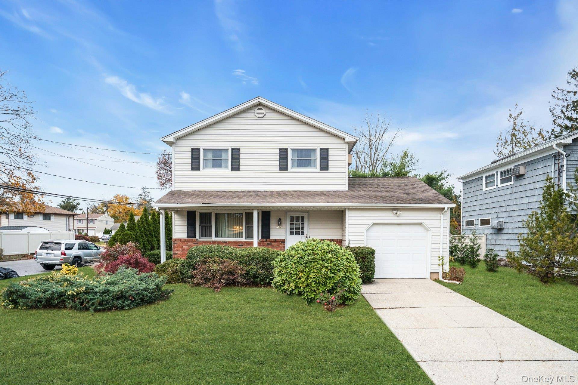 East Northport, NY 11731,606 7th AVE