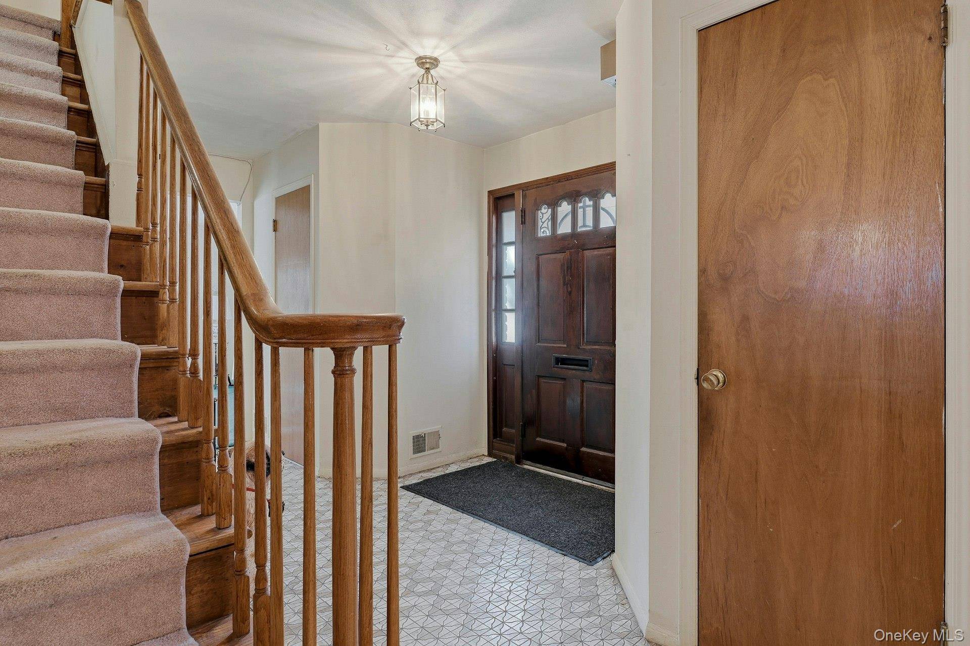 Port Washington, NY 11050,1 Hillcrest RD