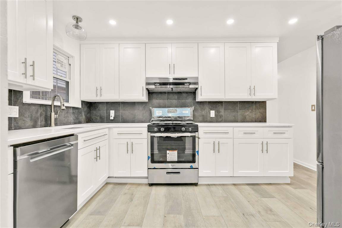 Jamaica, NY 11436,11530 Inwood ST