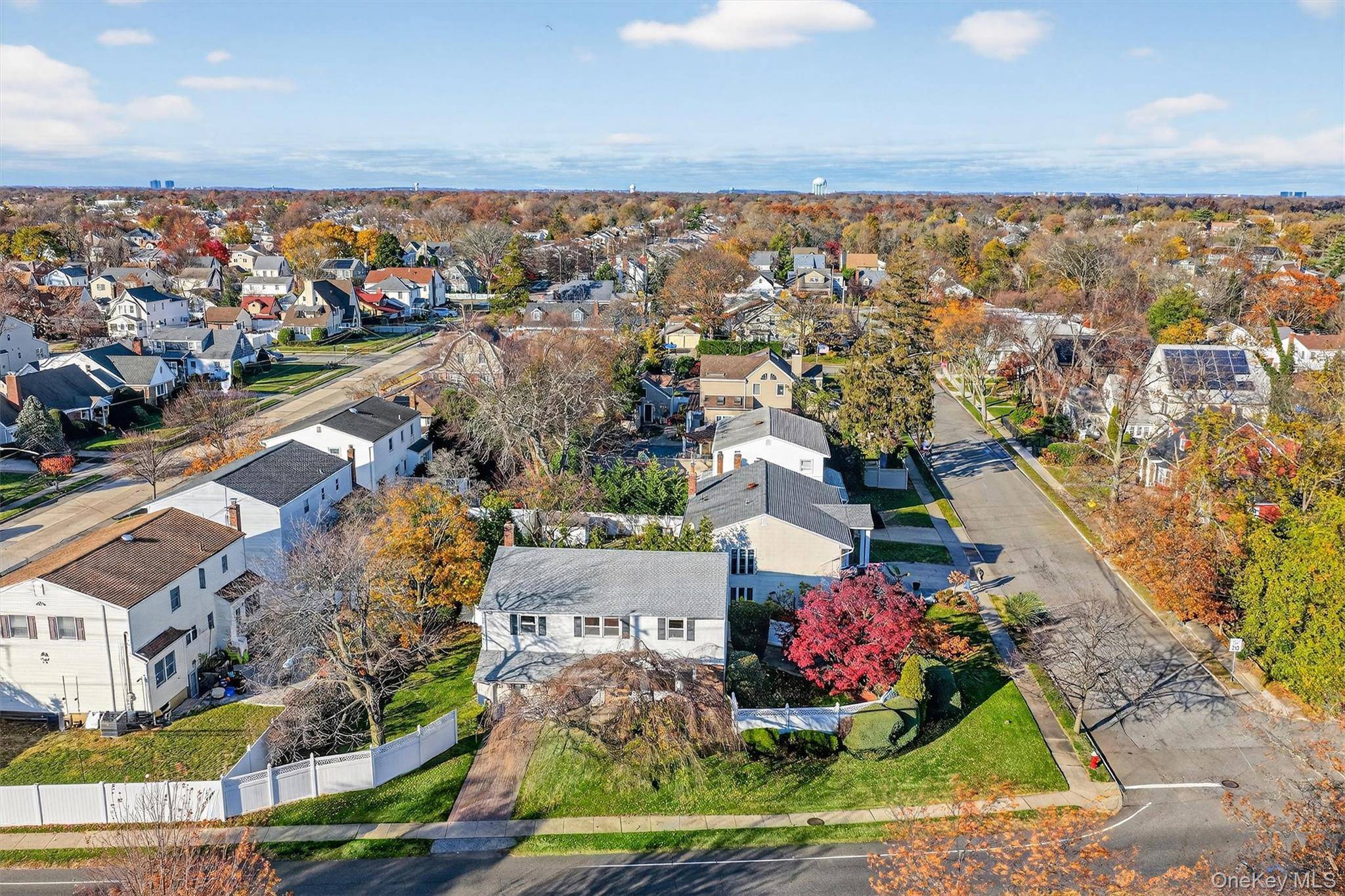 Baldwin, NY 11510,603 Foxhurst RD