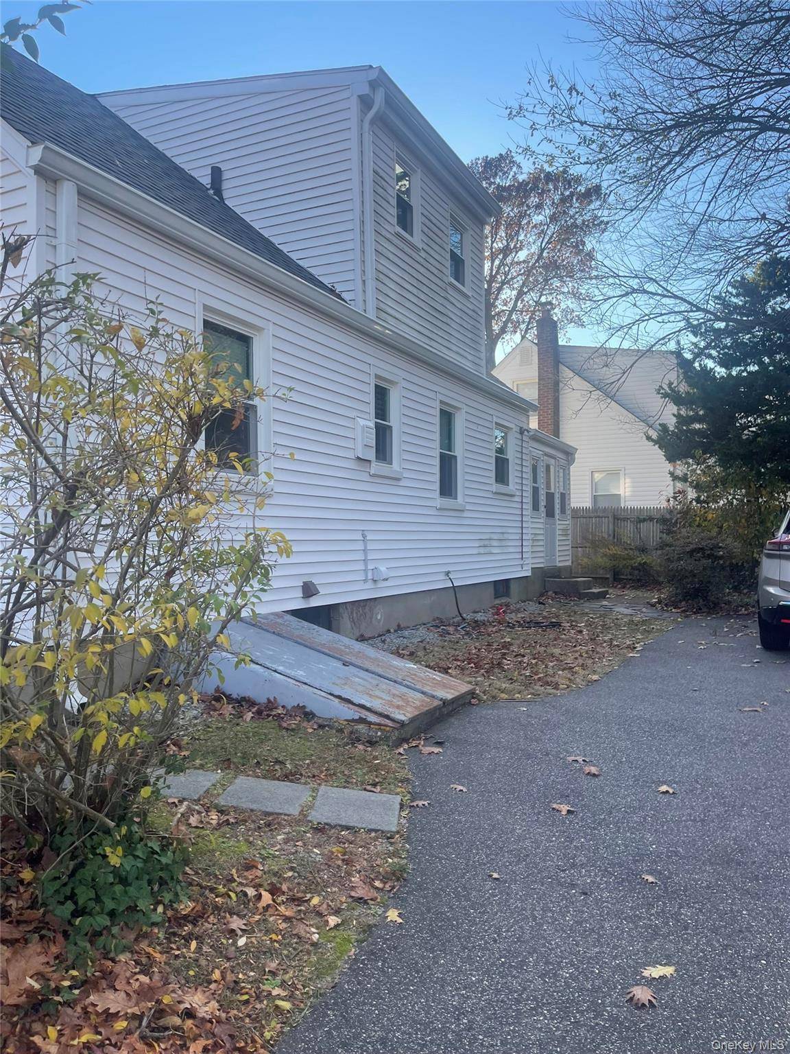 East Northport, NY 11731,206 Dickinson AVE