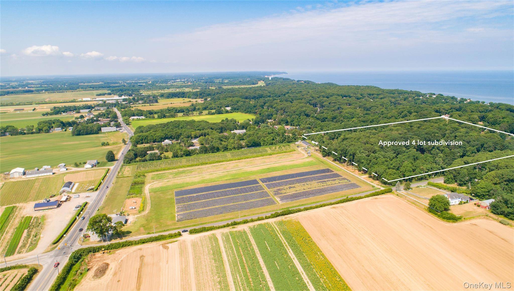 Riverhead, NY 11901,2551 Roanoke AVE