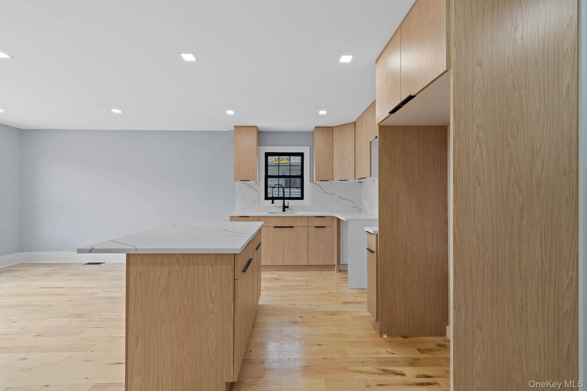 Rosedale, NY 11422,24149 148th DR