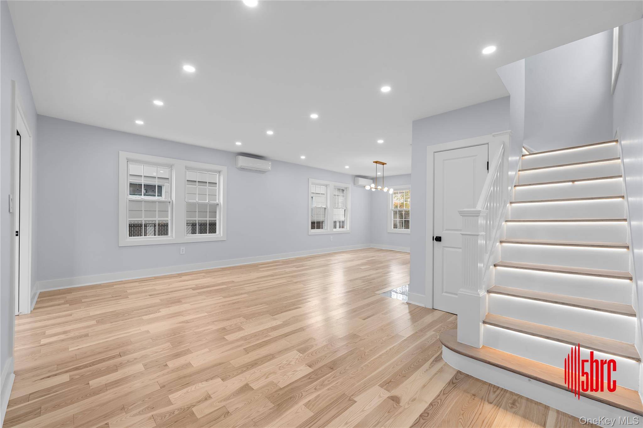 Bayside, NY 11361,3426 209th ST