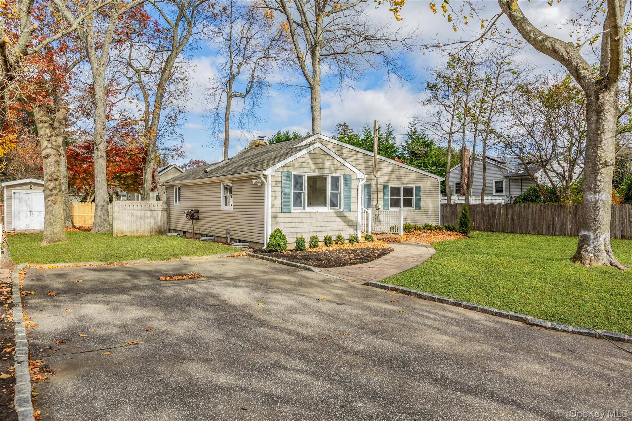 Saint James, NY 11780,233 Cedar ST