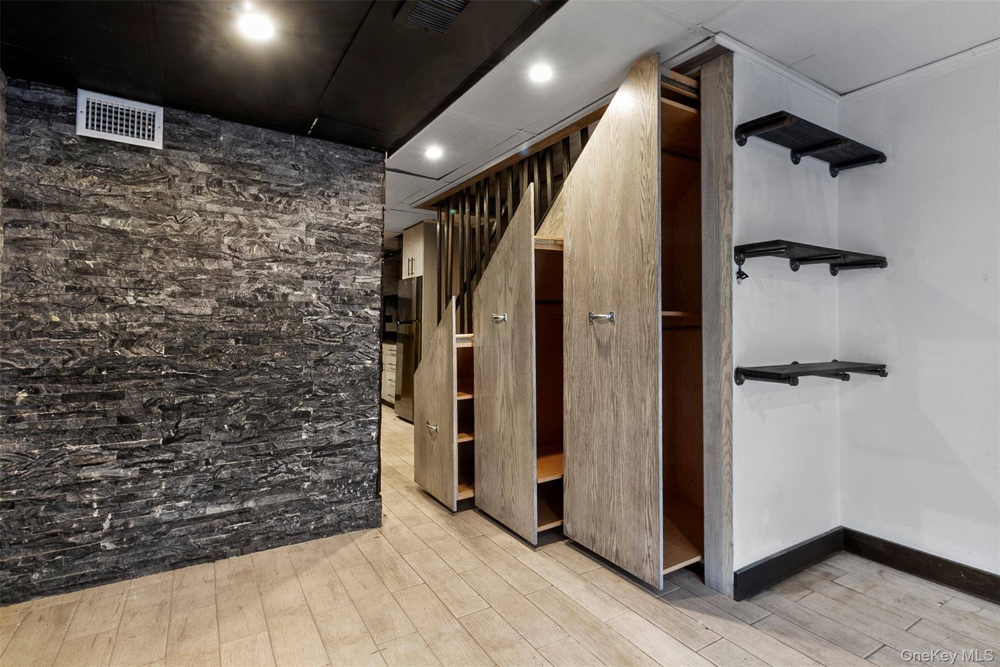 New Rochelle, NY 10801,106 Remington PL