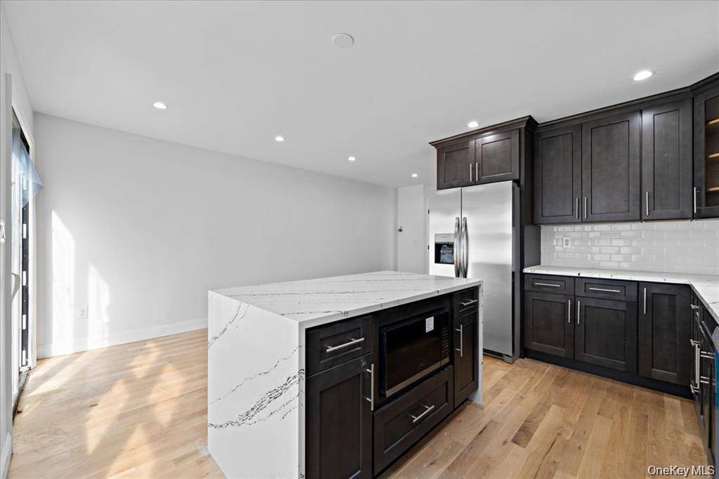 Yonkers, NY 10704,99 Thurton PL