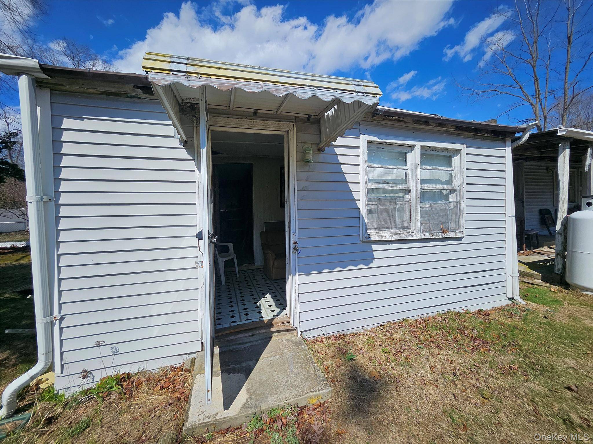 Medford, NY 11763,549 Granny RD