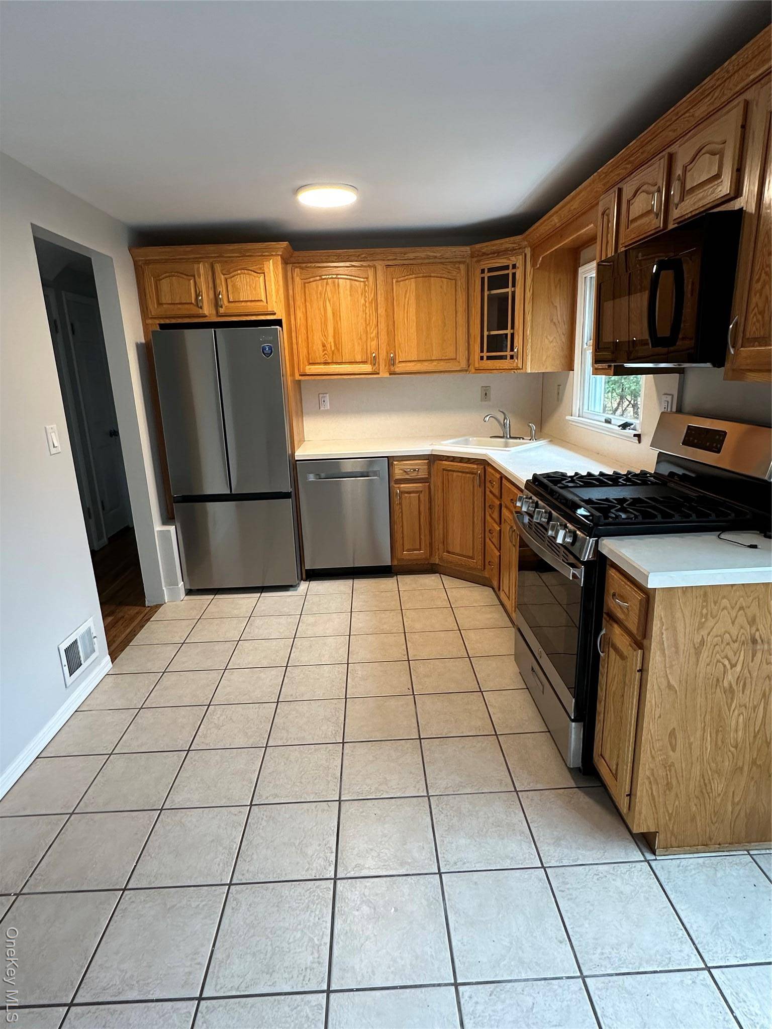 New City, NY 10956,7 Oldfield DR