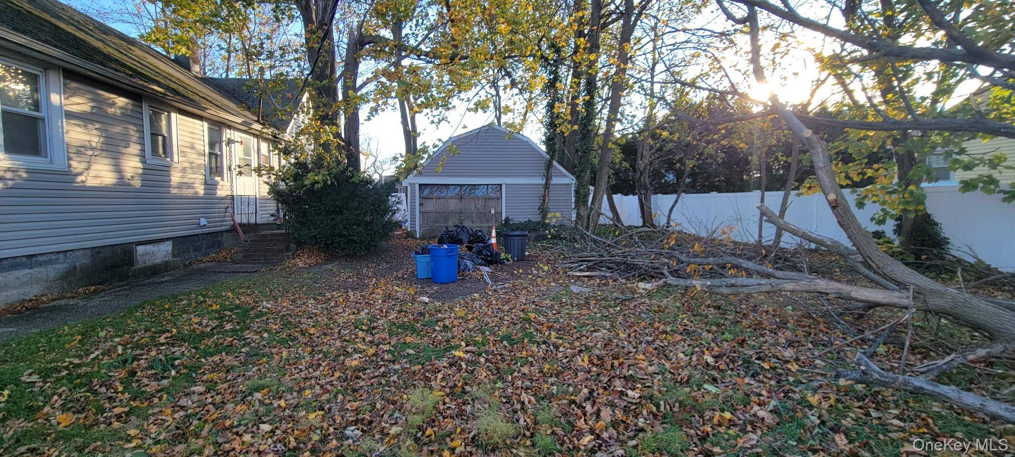 Lindenhurst, NY 11757,11 45th ST