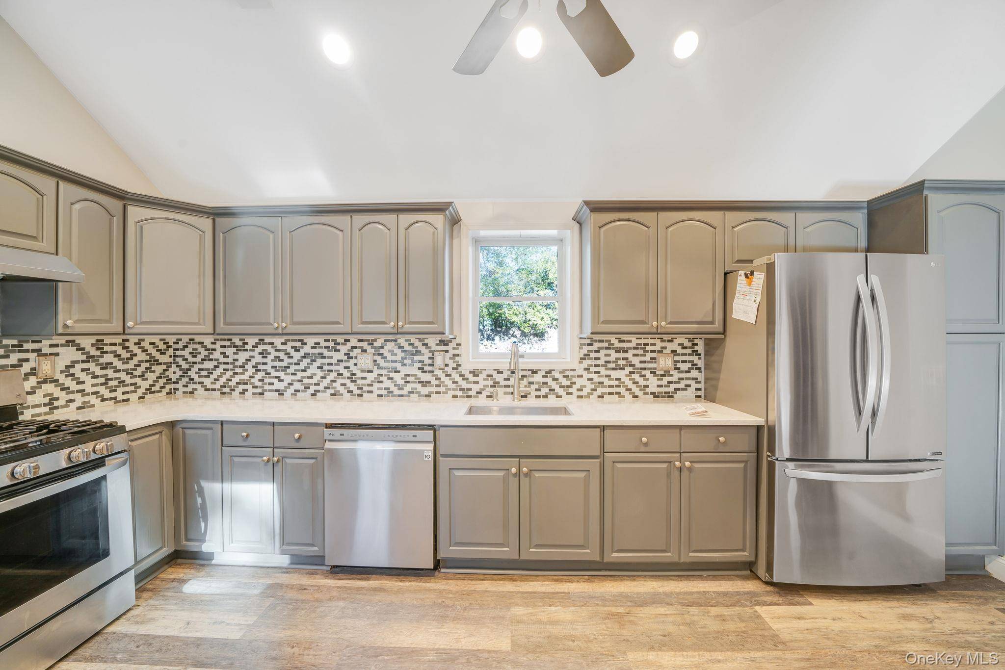 Holtsville, NY 11742,32 Williams AVE