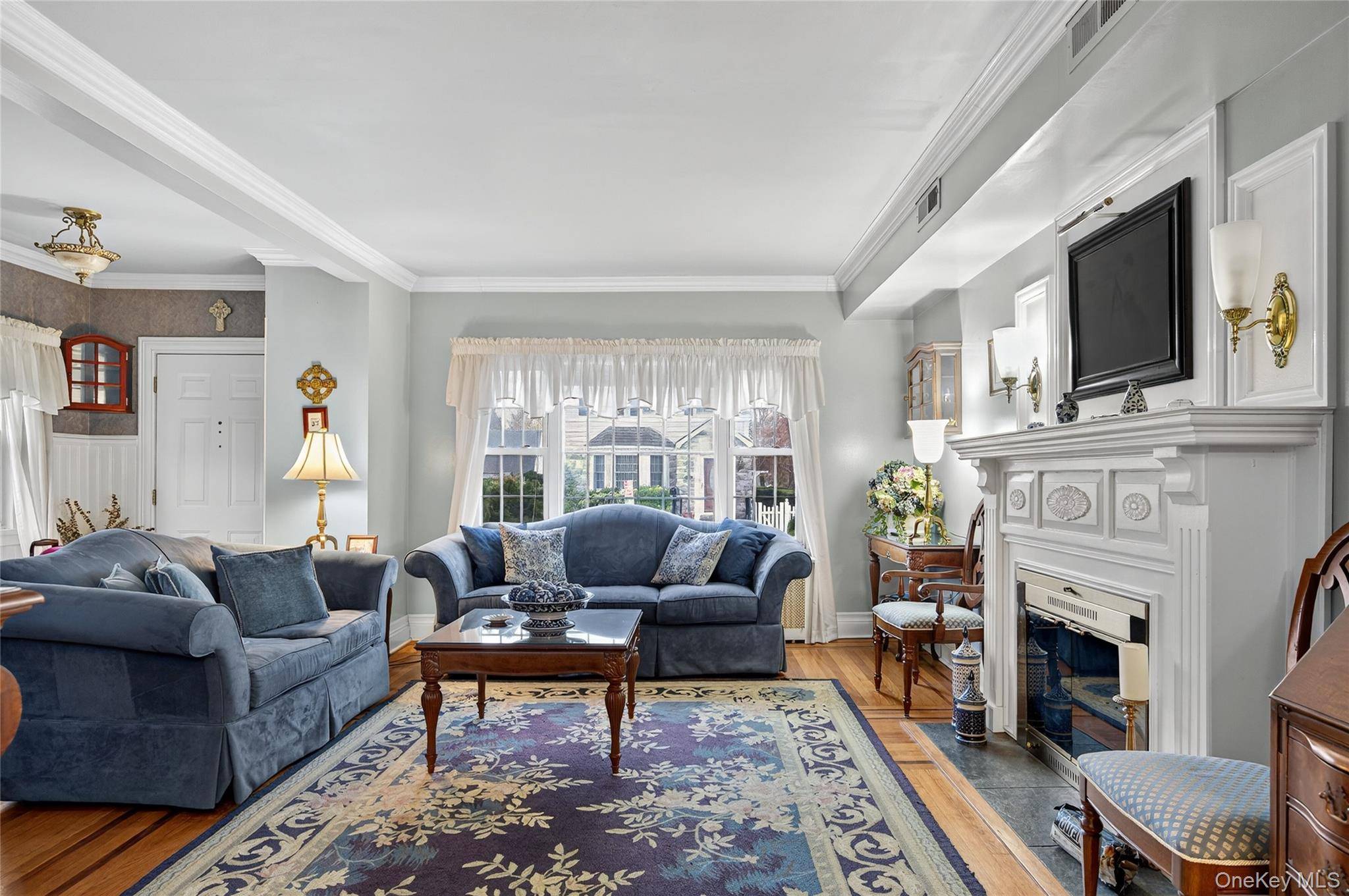 New Hyde Park, NY 11040,51 Park AVE