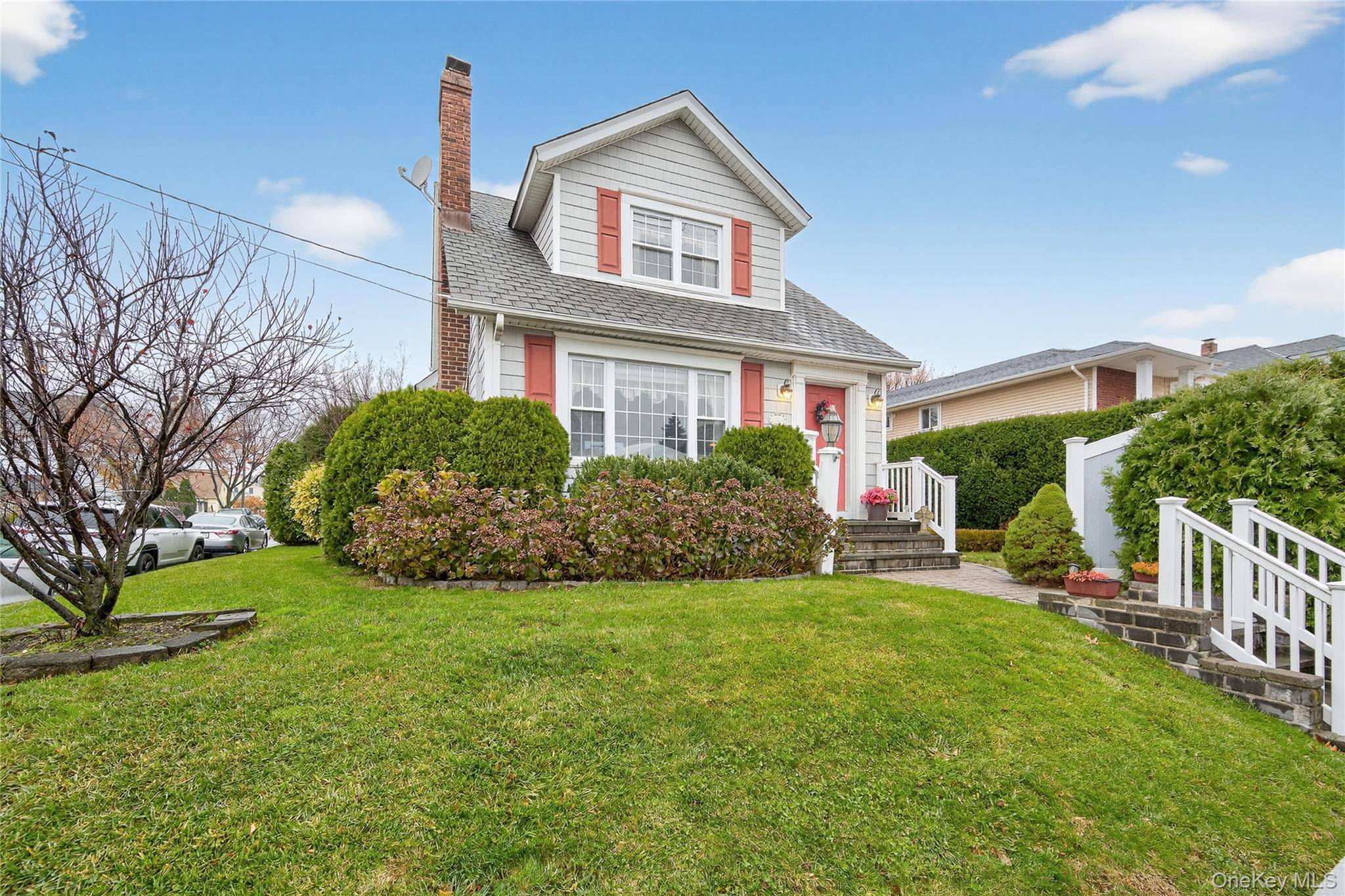 New Hyde Park, NY 11040,51 Park AVE