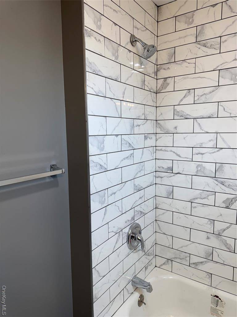 Poughkeepsie, NY 12603,23 Collegeview AVE #23-8