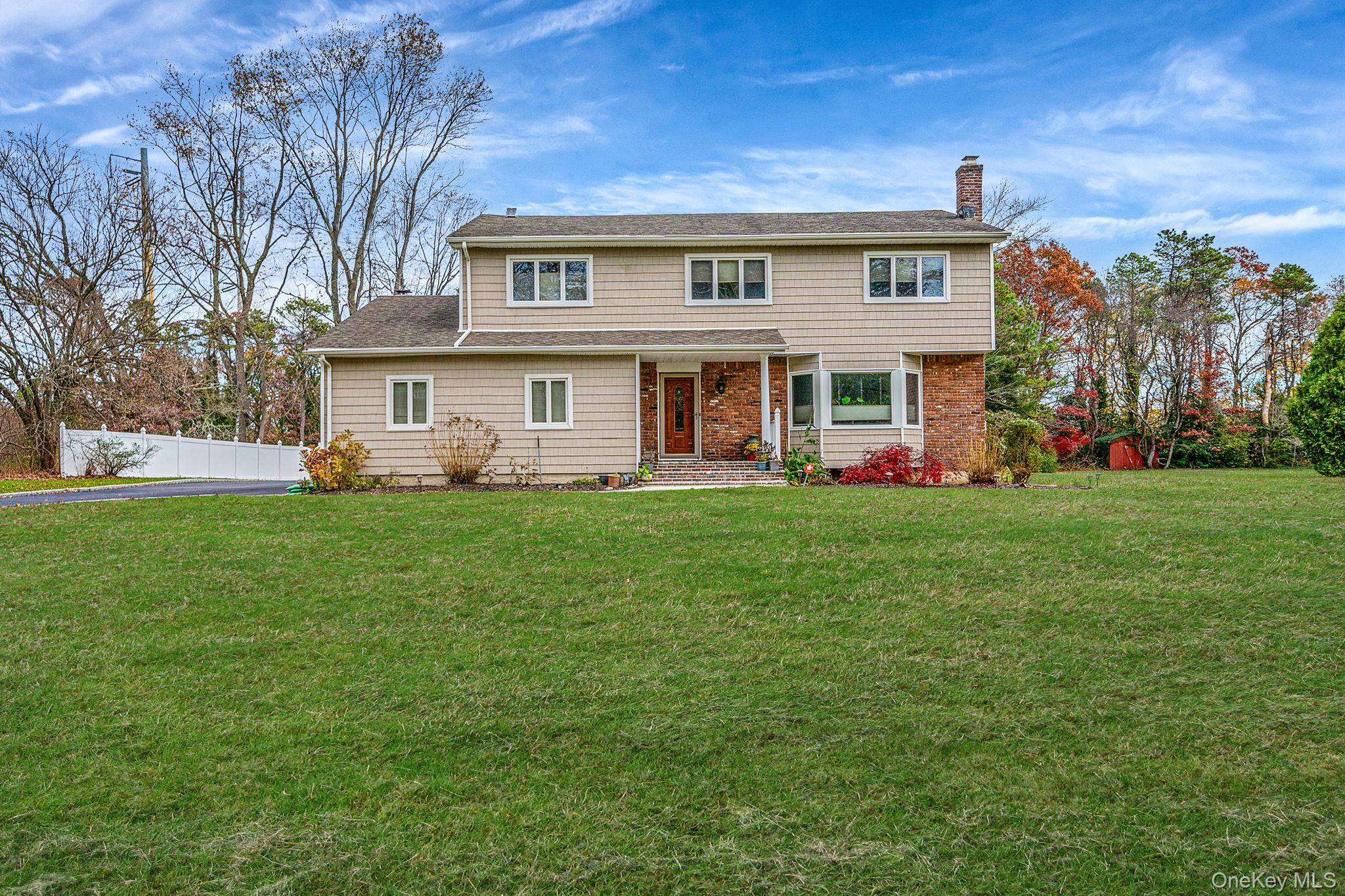 Dix Hills, NY 11746,293 Marlin ST