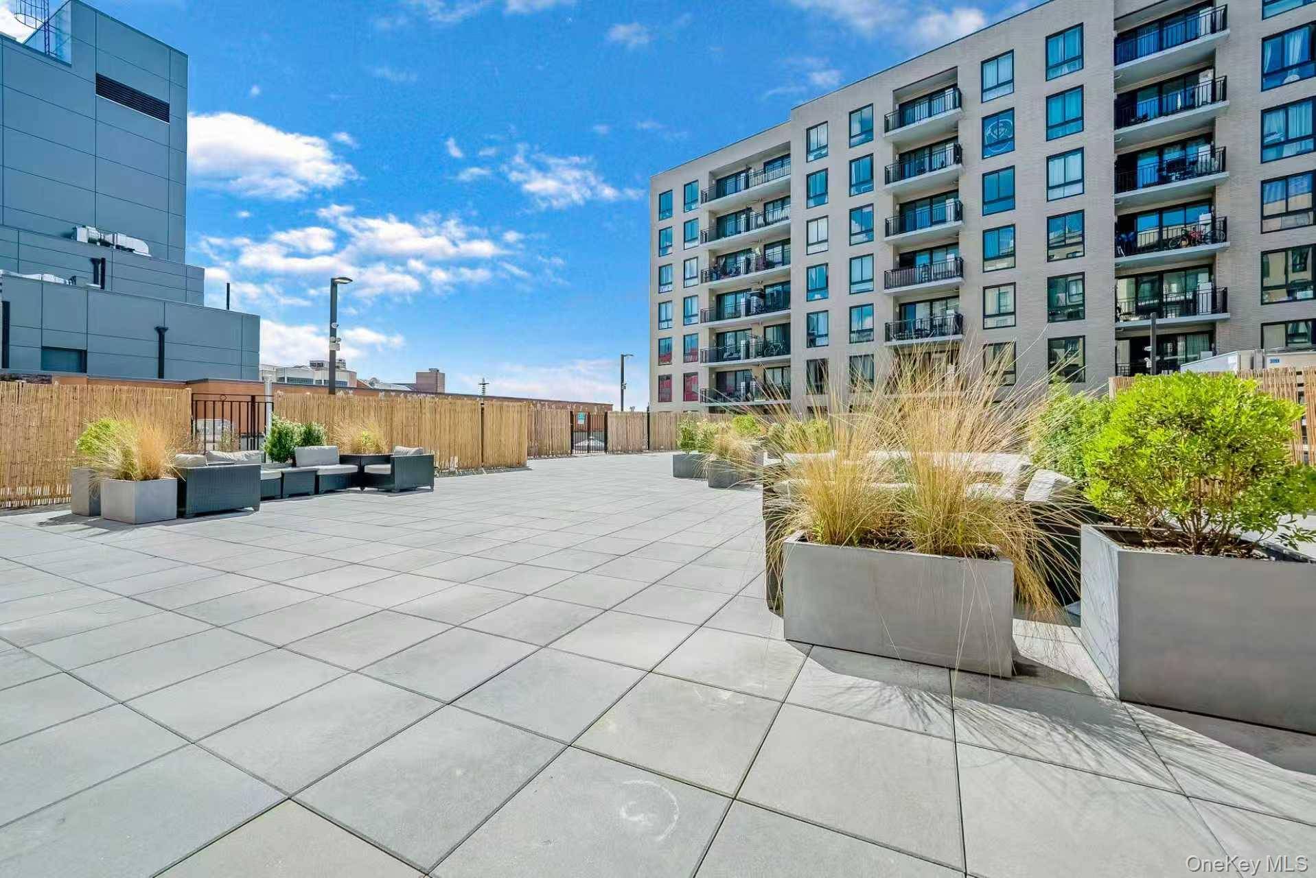 Elmhurst, NY 11373,45-16 83 ST #E-4H