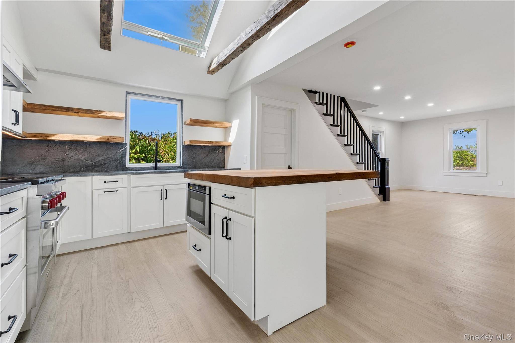 Jamesport, NY 11947,335 Herricks LN