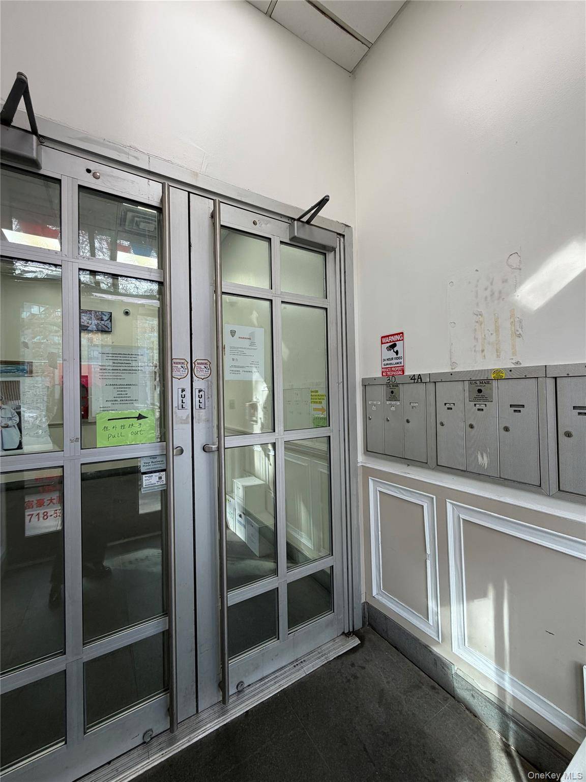 Flushing, NY 11354,135-11 40th RD #4A