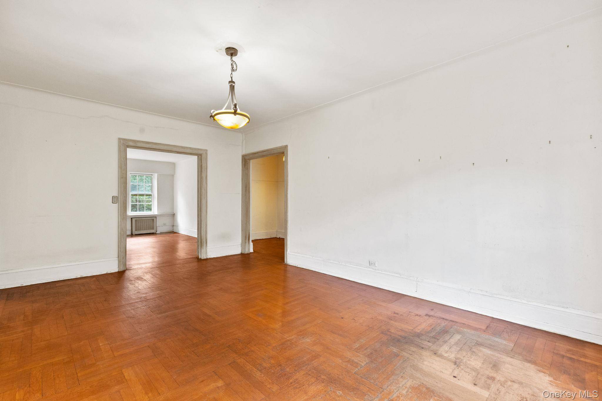 Bronx, NY 10463,525 W 238th ST #1N