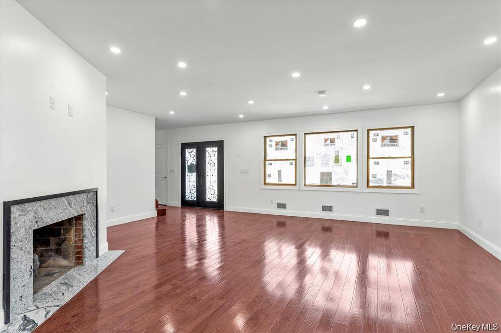 Malverne, NY 11565,44 School Street