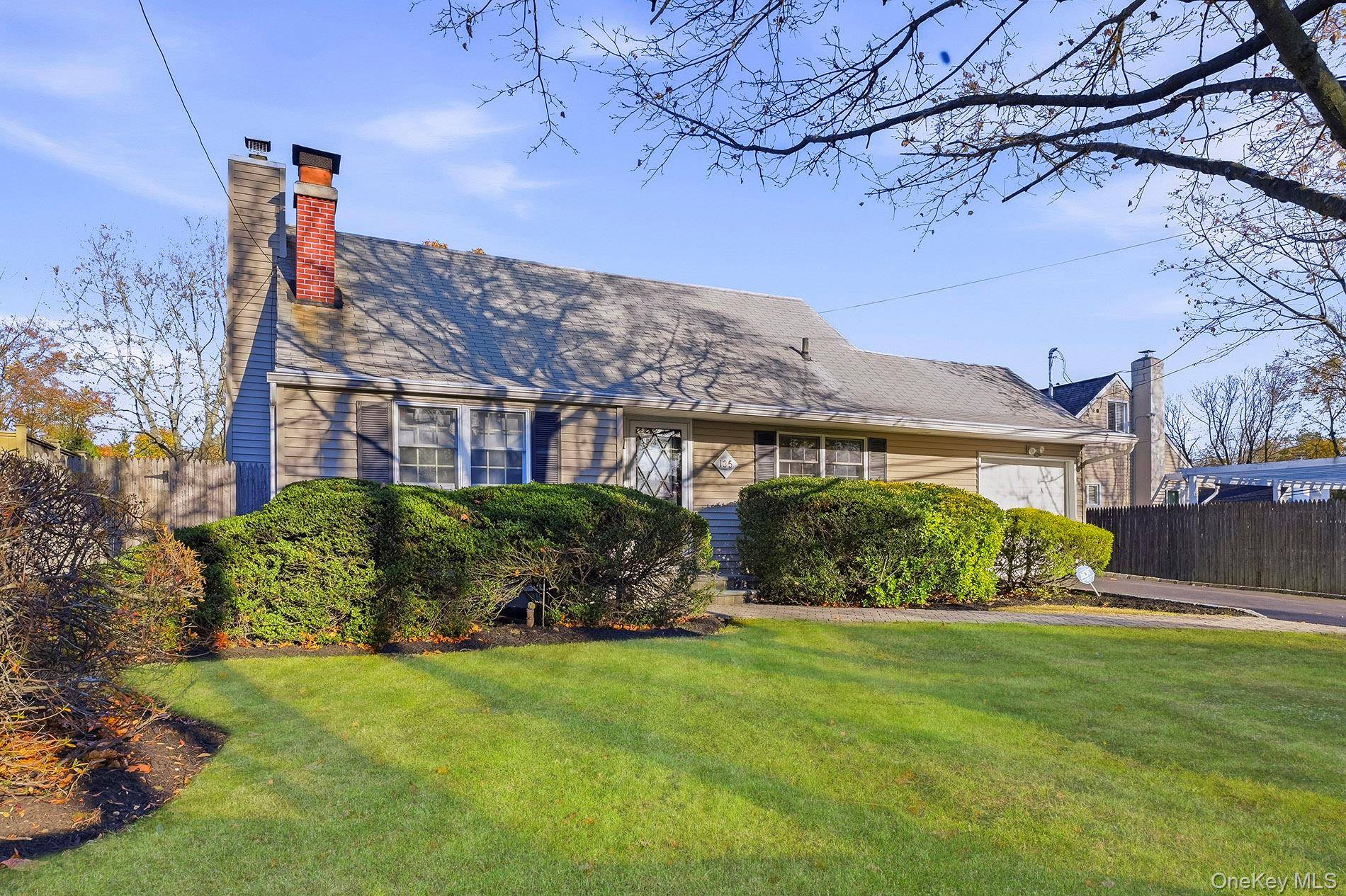 Huntington Station, NY 11746,135 E 25th ST