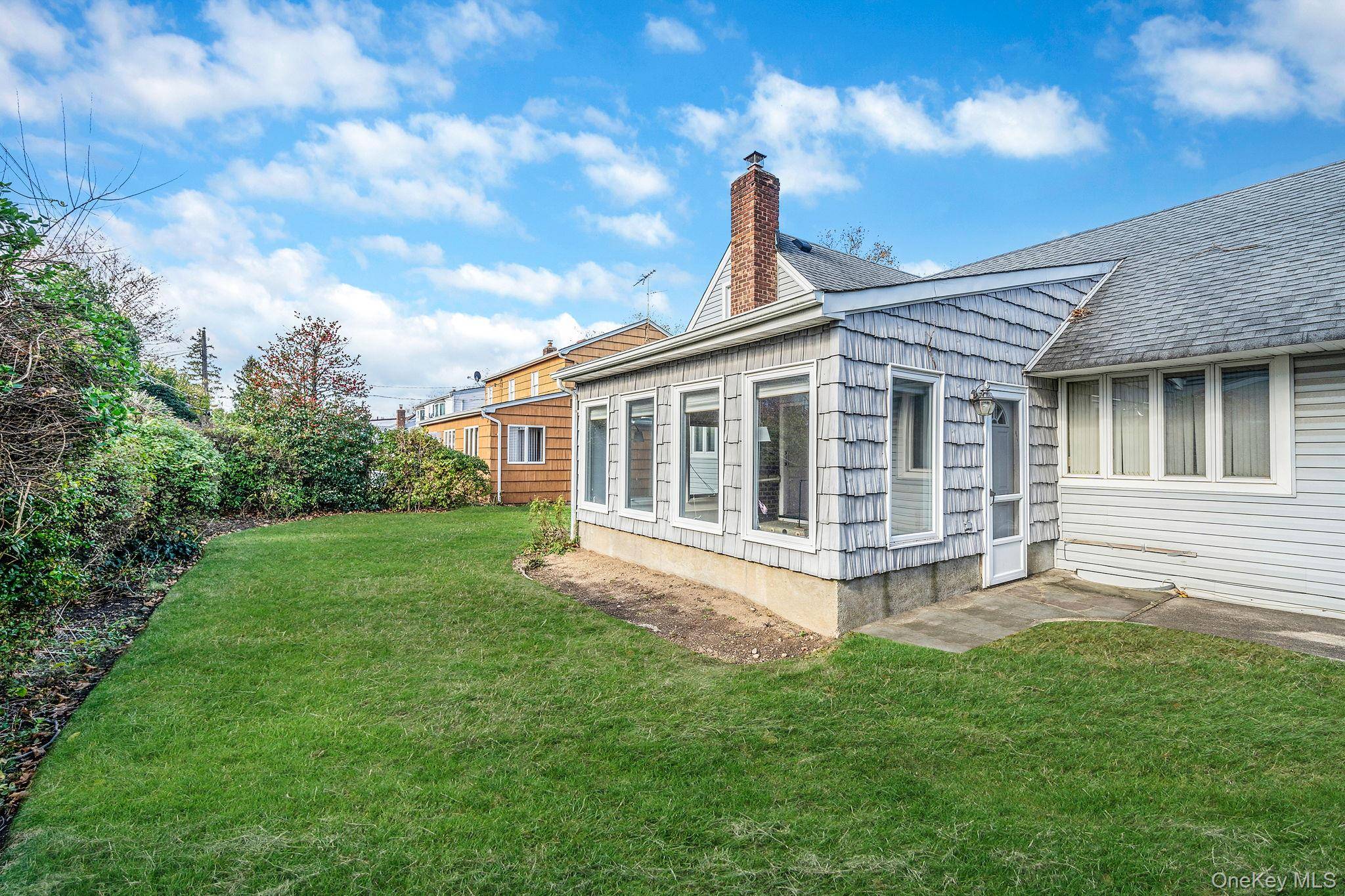 New Hyde Park, NY 11040,78 Patton BLVD