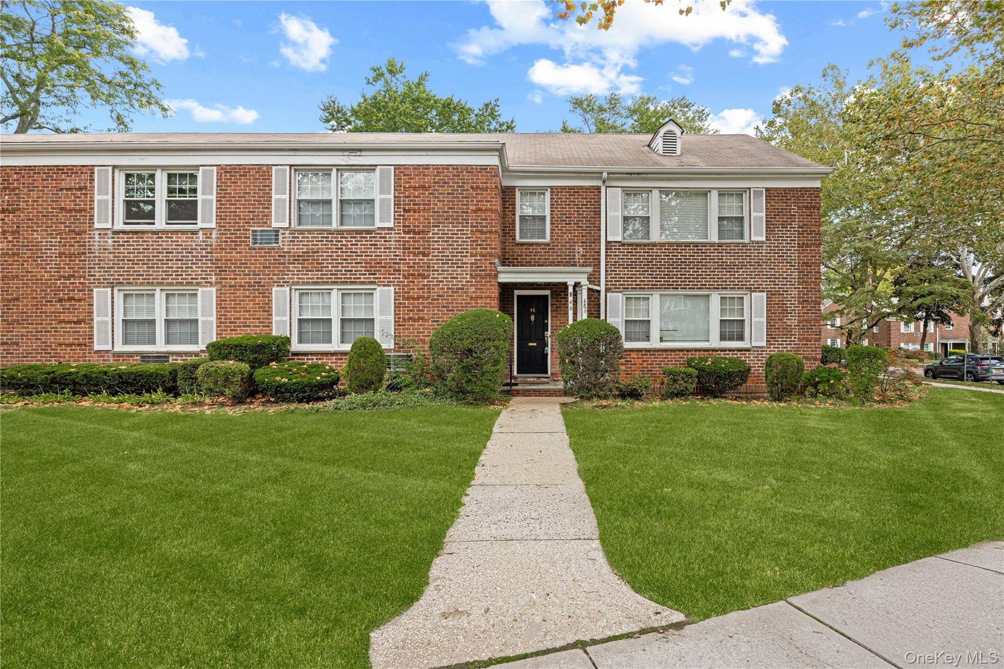 Bronxville, NY 10708,48 Lawrence Park CRES #48