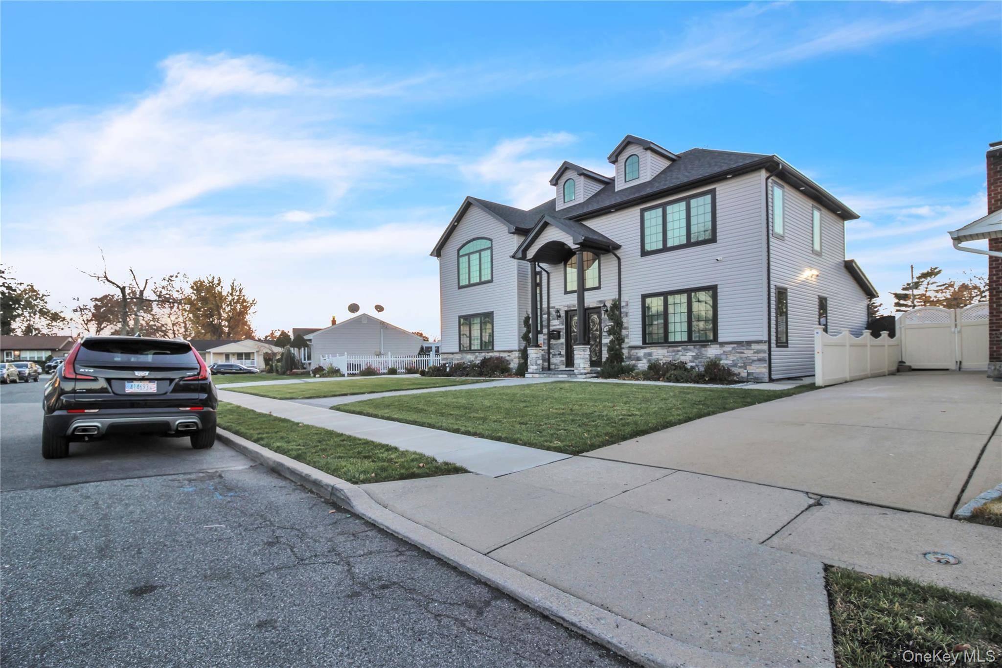 Valley Stream, NY 11580,858 Prescott St