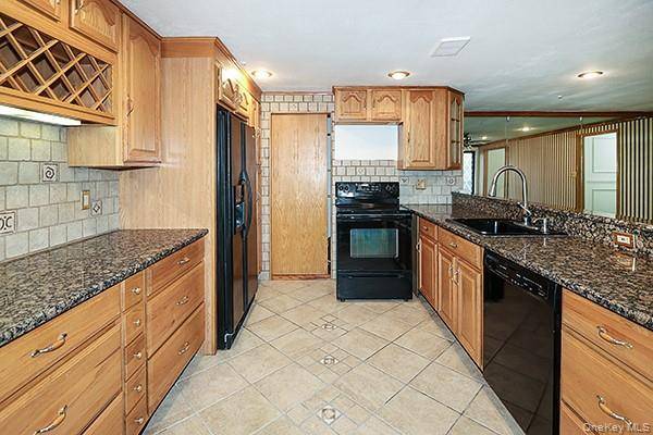 Medford, NY 11763,603 Blue Ridge DR