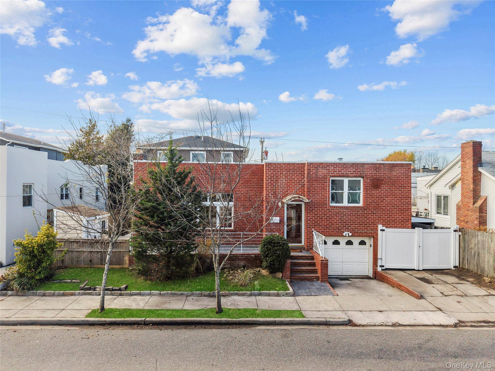 Long Beach, NY 11561,31 Barnes ST