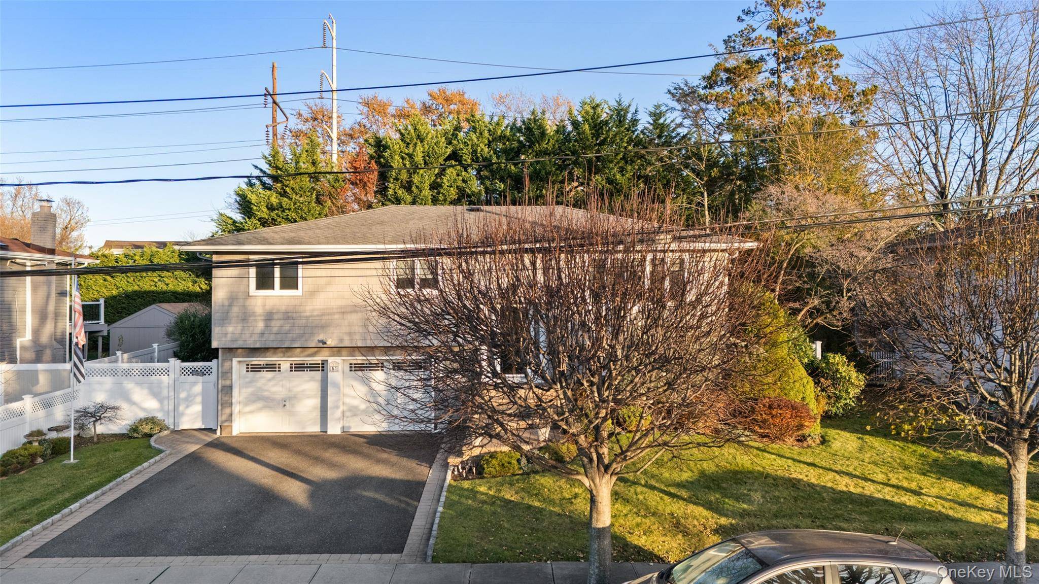 Hicksville, NY 11801,51 Deer LN