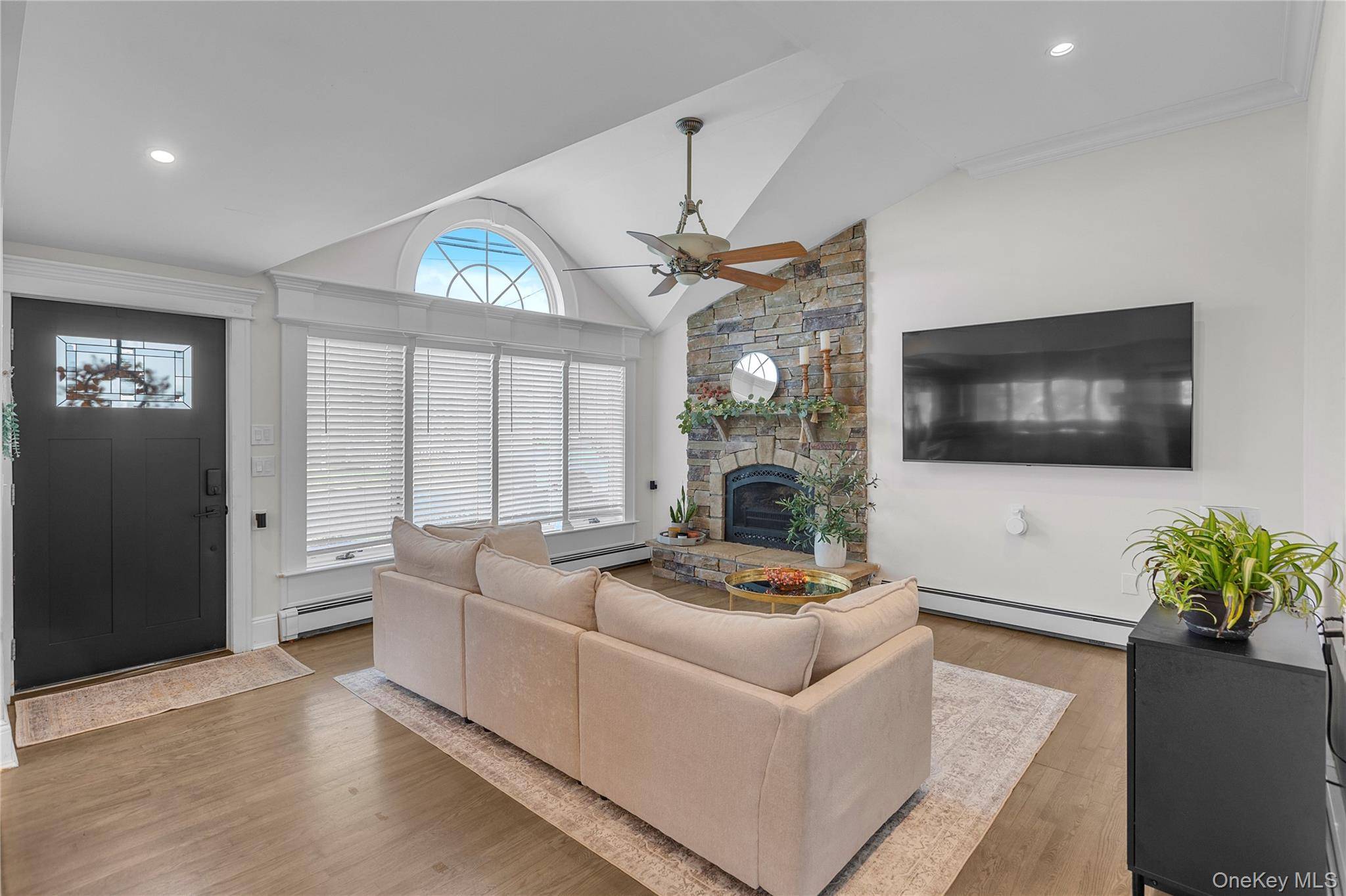 Lindenhurst, NY 11757,803 S 7th ST