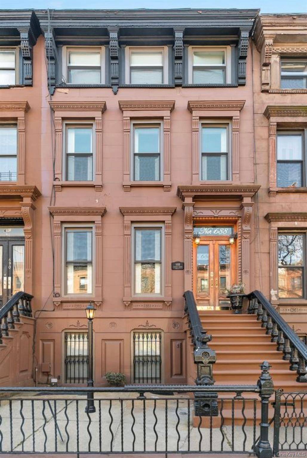 Brooklyn, NY 11221,688 Putnam AVE