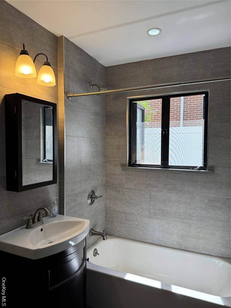 Flushing, NY 11358,29-07 159 ST