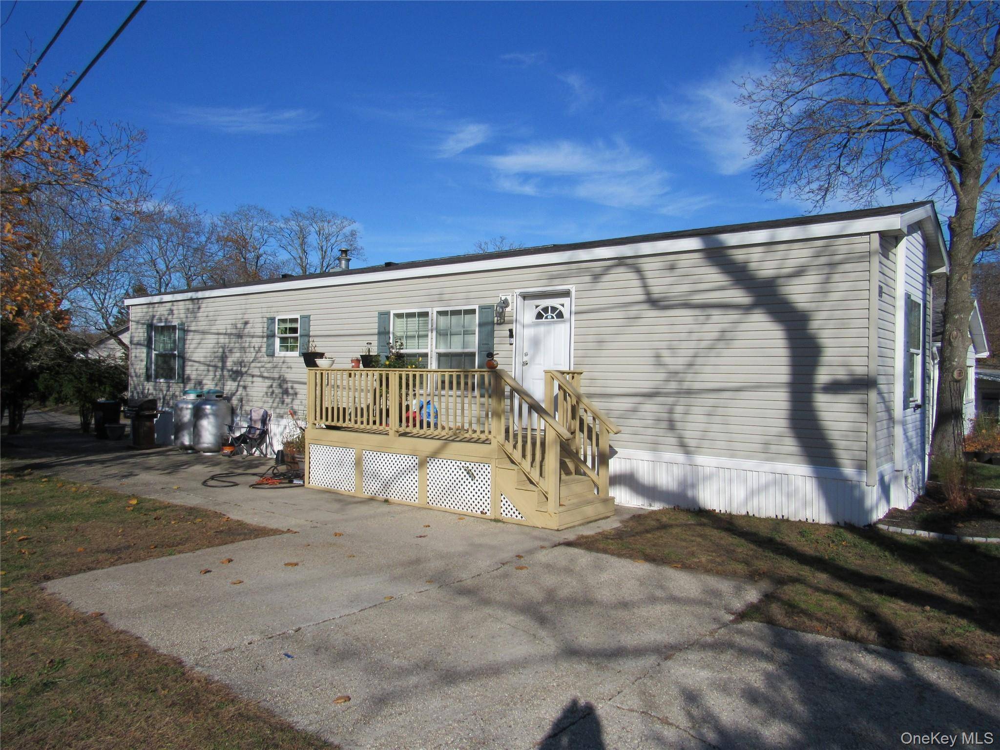 Calverton, NY 11933,1964-109 River RD