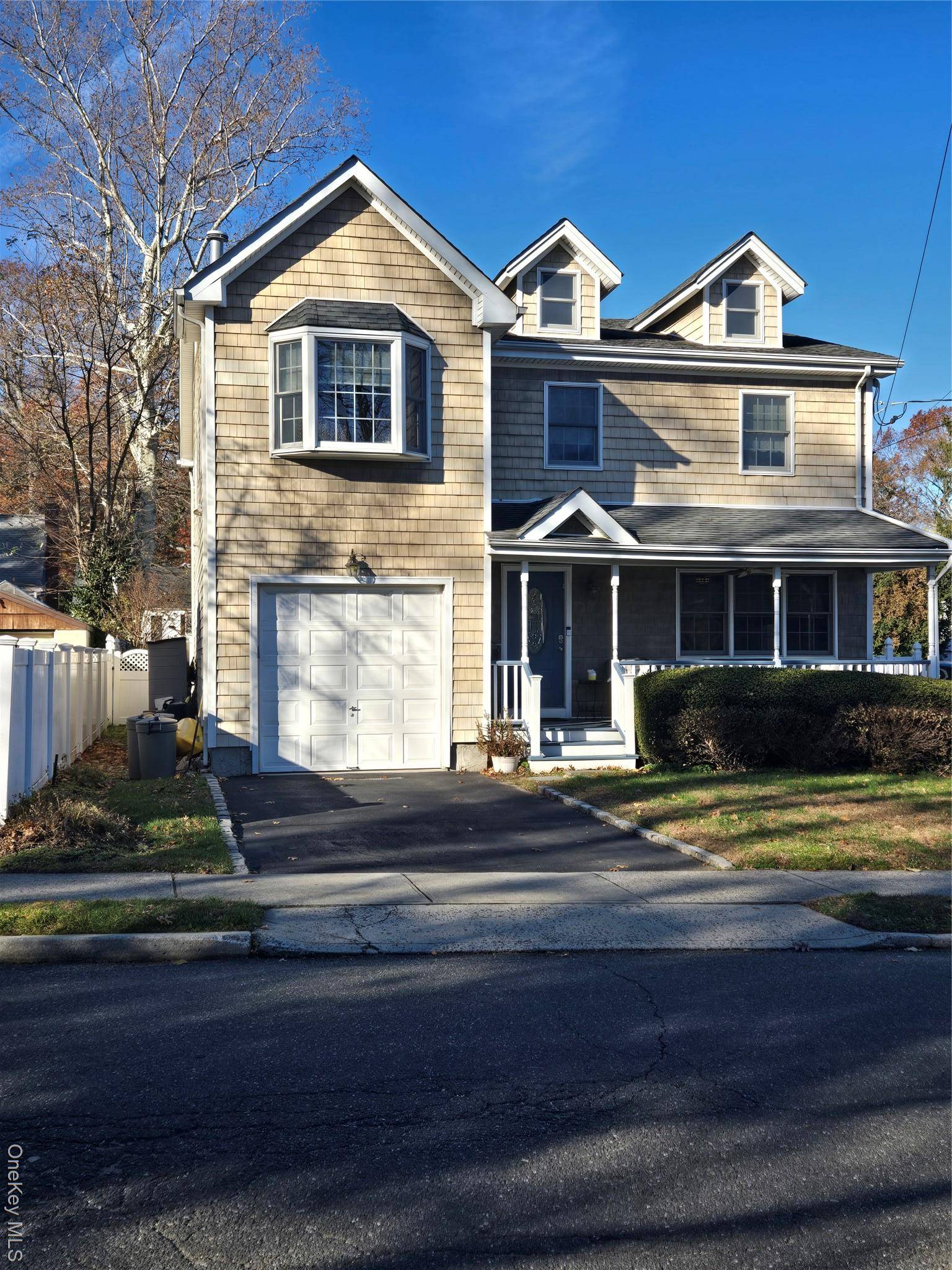 Bayville, NY 11709,2 Mountain AVE