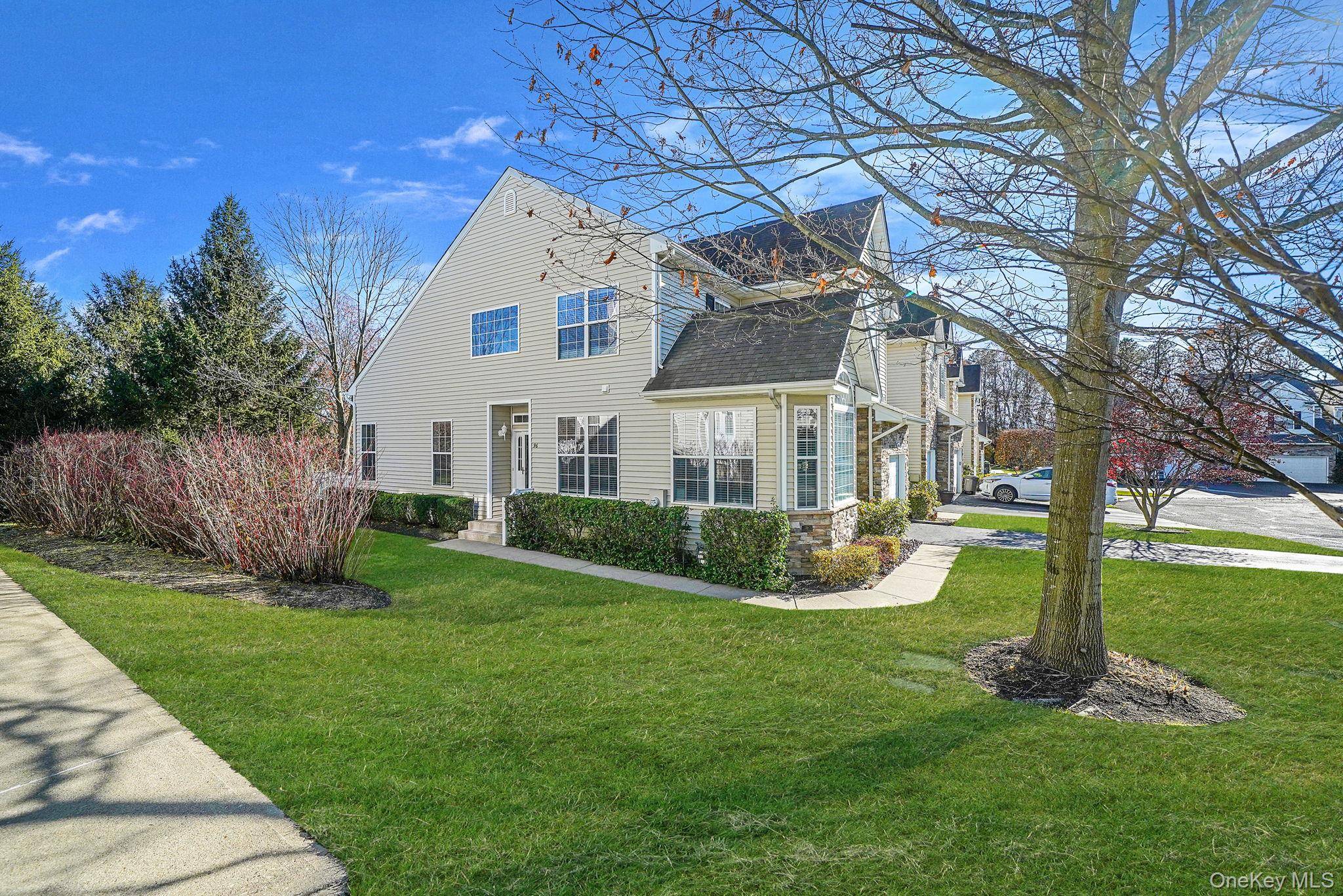 Kings Park, NY 11754,96 Manitou TRL #96