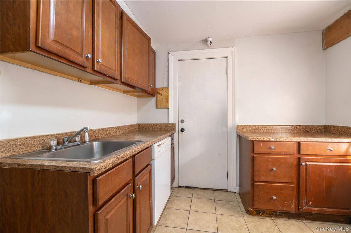 Nyack, NY 10960,26 E Catherine ST