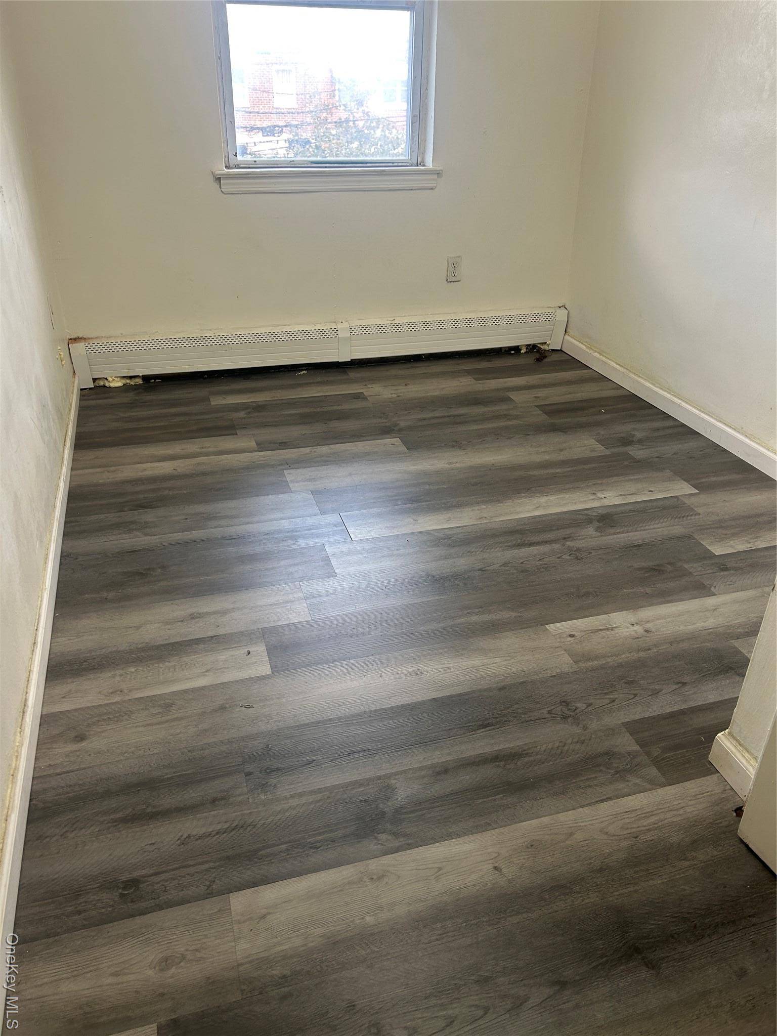 Bronx, NY 10469,1470 Needham AVE